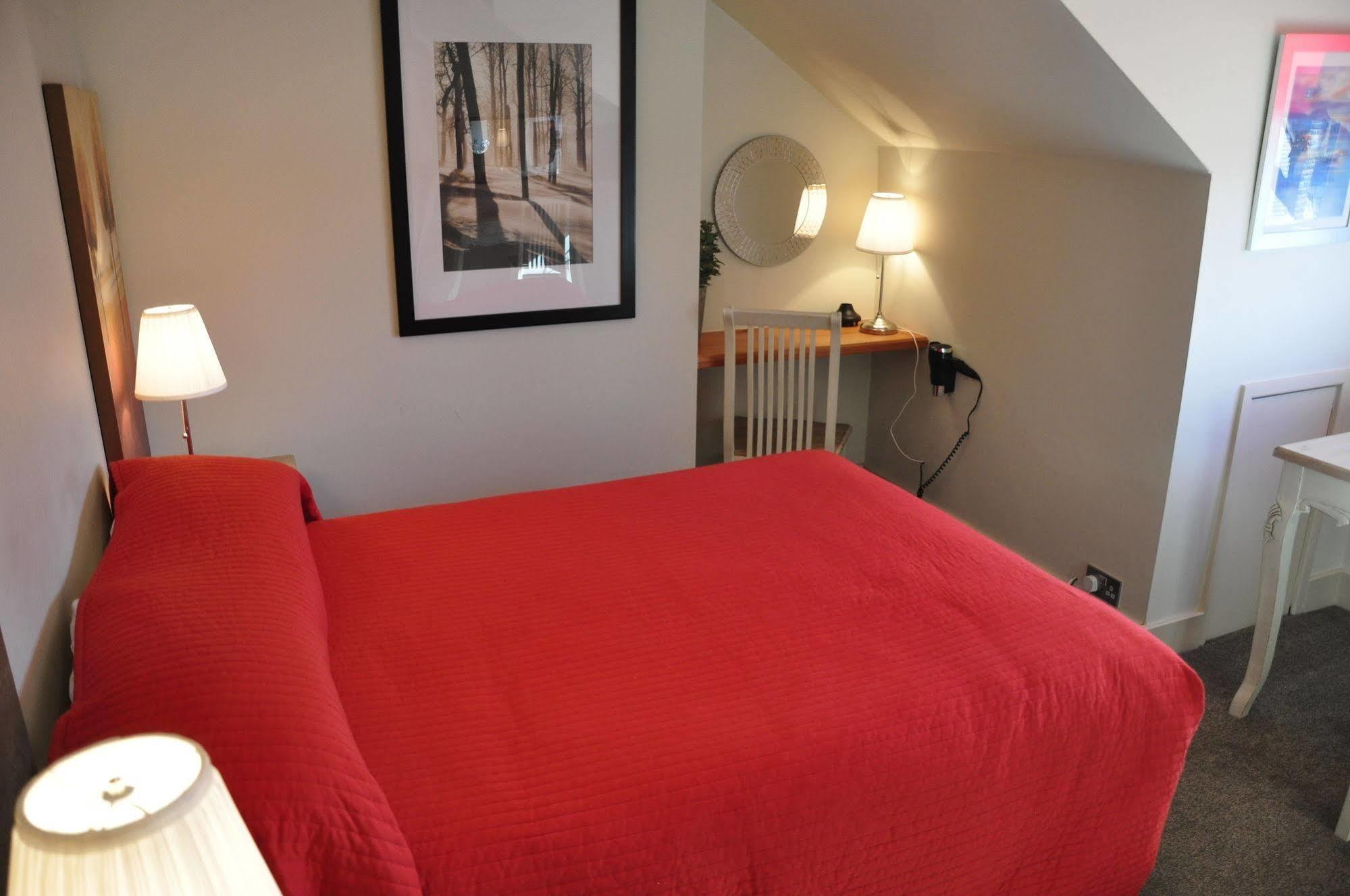 The At Cheltenham Parade Hotel Harrogate